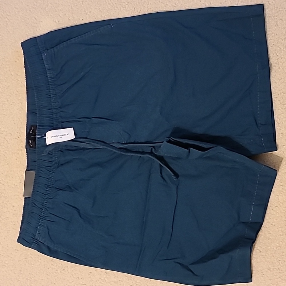 NWT Banana Republic deck short, Large Tall